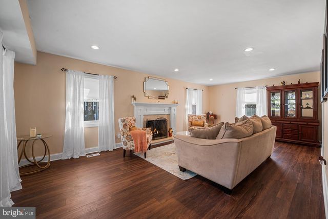 63 TREBING LN, Willingboro, NJ 08046