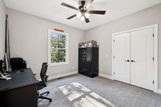 1365 Seymour Dr, Pleasant View, TN 37146