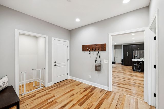 1365 Seymour Dr, Pleasant View, TN 37146