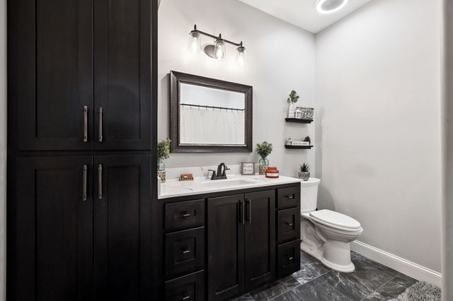 1365 Seymour Dr, Pleasant View, TN 37146