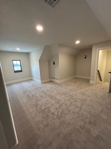 11270 E Quail Creek Rd, Derby, KS 67037