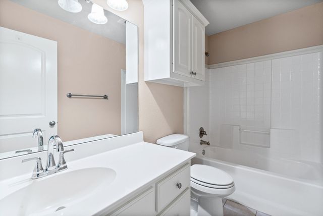 111 Crestway Drive 24, Cedar Hill, TX 75104