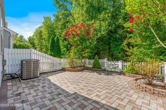 15 Faxon Drive, Robbinsville, NJ 08691
