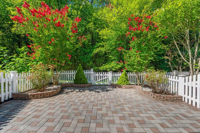 15 Faxon Drive, Robbinsville, NJ 08691