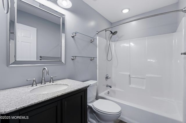 15 Faxon Drive, Robbinsville, NJ 08691