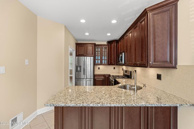 15 Faxon Drive, Robbinsville, NJ 08691