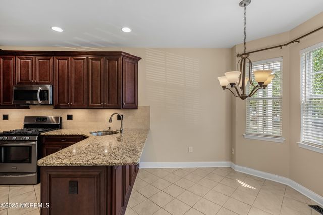 15 Faxon Drive, Robbinsville, NJ 08691