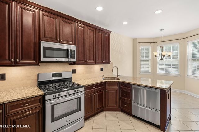 15 Faxon Drive, Robbinsville, NJ 08691