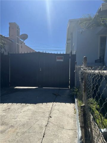 1612 W 71st, Los Angeles, CA 90047