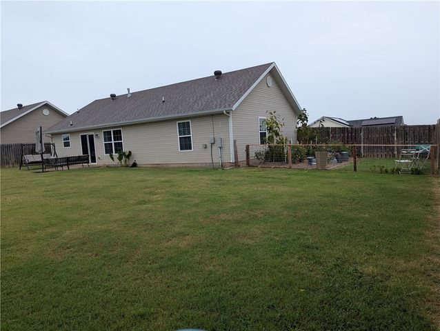 1361 Battery Drive, Prairie Grove, AR 72753