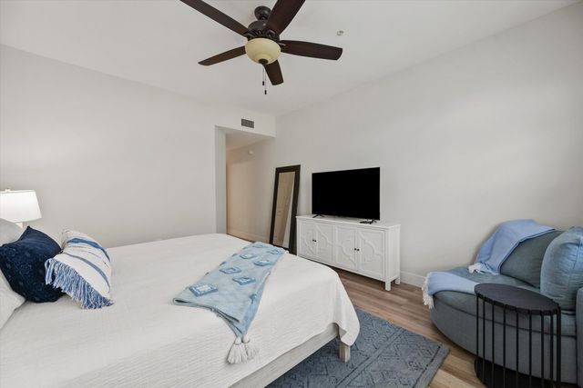 11770 St Andrews Place 301, Wellington, FL 33414
