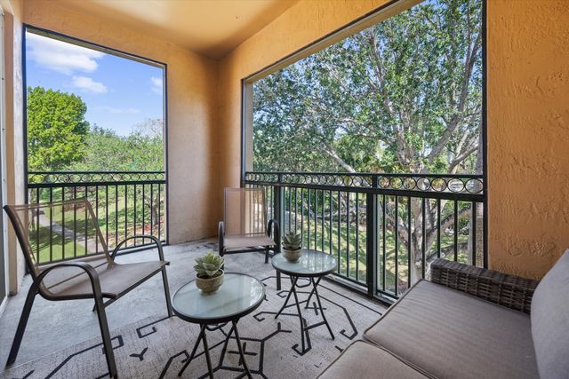 11770 St Andrews Place 301, Wellington, FL 33414