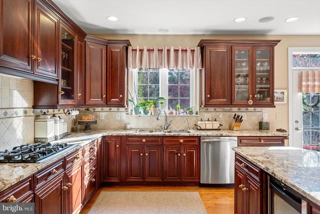 1004 HETH PL, Winchester, VA 22601