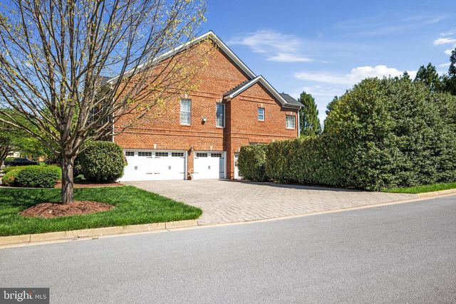 1004 HETH PL, Winchester, VA 22601