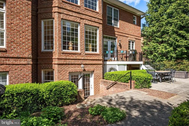 1004 HETH PL, Winchester, VA 22601