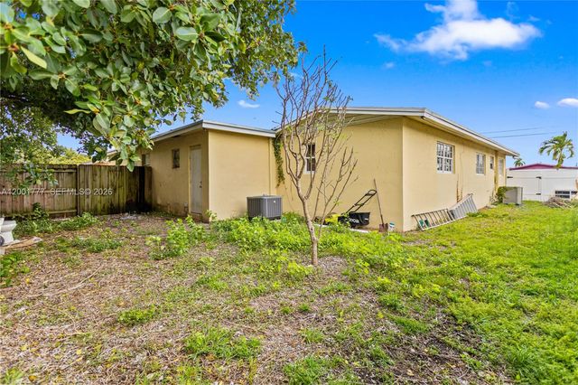 17120 NW 17th Ct, Miami Gardens, FL 33056