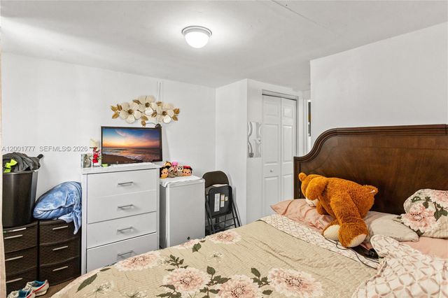 17120 NW 17th Ct, Miami Gardens, FL 33056