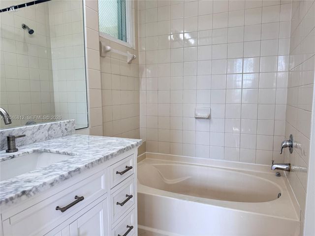 11102 NW 83rd Street 203, Doral, FL 33178