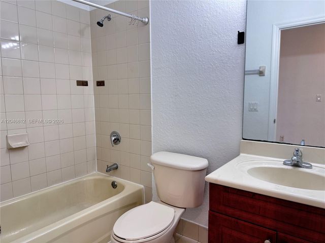 11102 NW 83rd Street 203, Doral, FL 33178