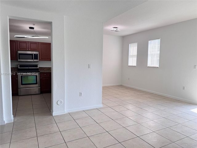 11102 NW 83rd Street 203, Doral, FL 33178