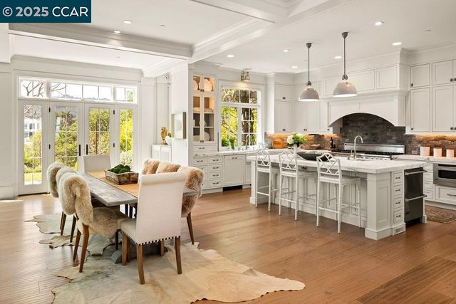 3229 Surmont Dr, Lafayette, CA 94549
