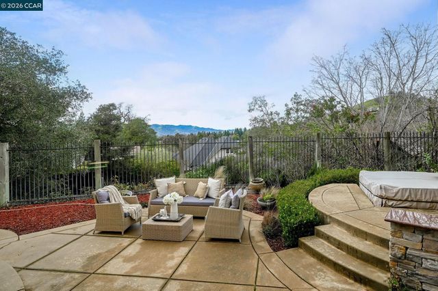 135 Diablo Ranch Court, Danville, CA 94506