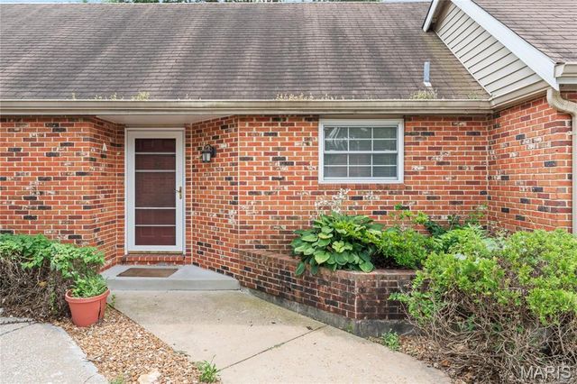 3709 Candlewyck Club Drive A, Florissant, MO 63034