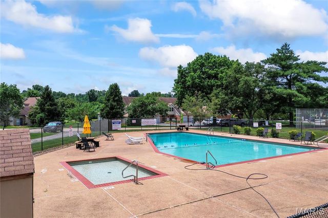 3709 Candlewyck Club Drive A, Florissant, MO 63034