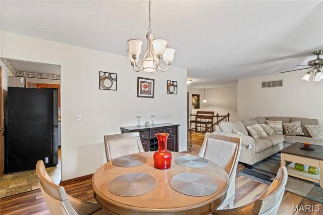 3709 Candlewyck Club Drive A, Florissant, MO 63034