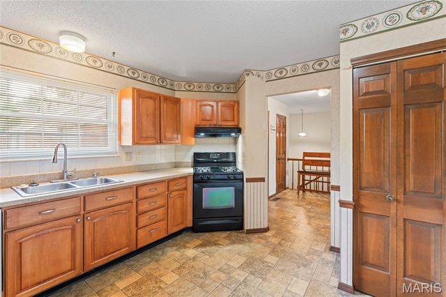 3709 Candlewyck Club Drive A, Florissant, MO 63034