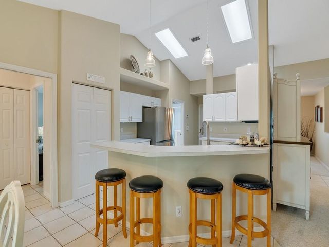 4425 12th Mnr SW, Vero Beach, FL 32968