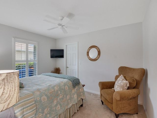 4425 12th Mnr SW, Vero Beach, FL 32968