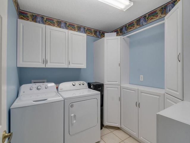 4425 12th Mnr SW, Vero Beach, FL 32968