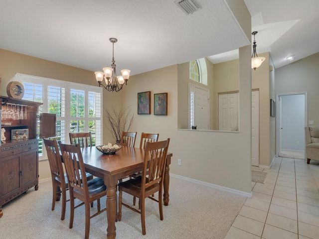 4425 12th Mnr SW, Vero Beach, FL 32968