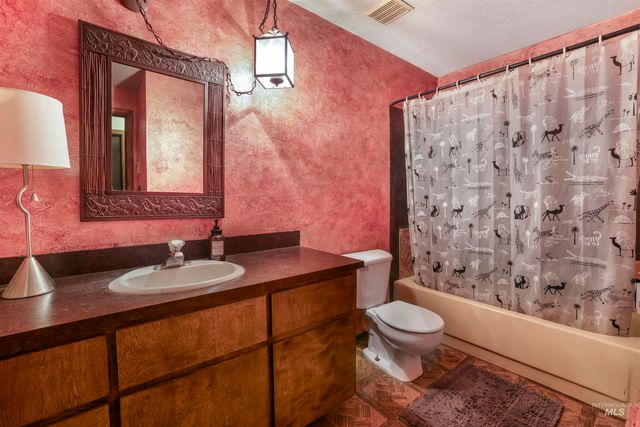 2515 East 3700 North, Twin Falls, ID 83301