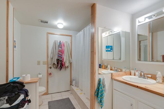 4005 W 44th Street C, Edina, MN 55424