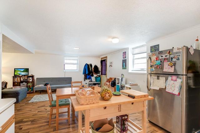 4005 W 44th Street C, Edina, MN 55424