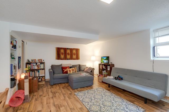 4005 W 44th Street C, Edina, MN 55424