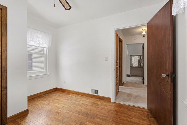 225 Lagoon Beach Drive, Bay City, MI 48706