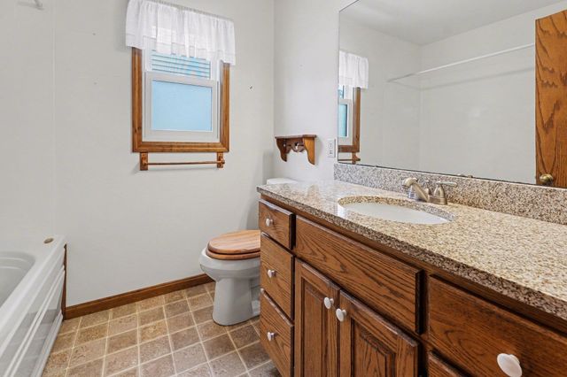 225 Lagoon Beach Drive, Bay City, MI 48706