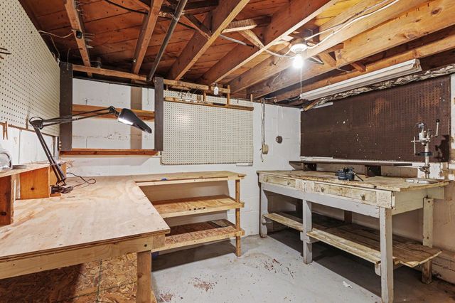 225 Lagoon Beach Drive, Bay City, MI 48706