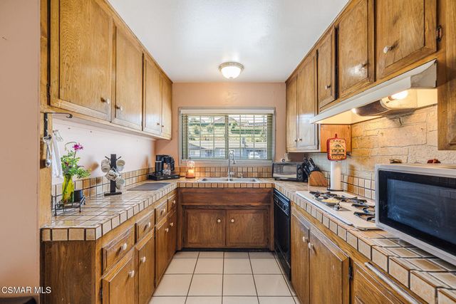 2991 Theresa Drive, Newbury Park, CA 91320