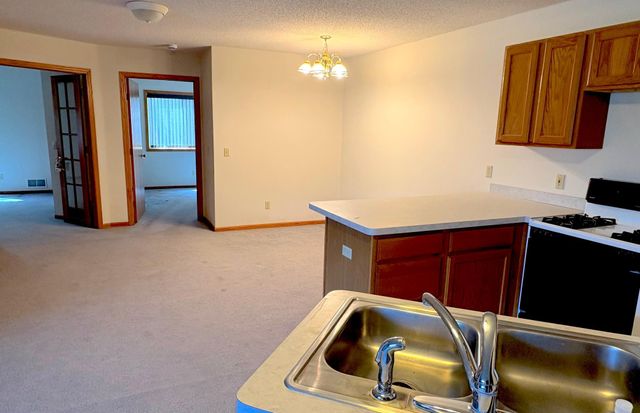 6811 York Place N 4, Brooklyn Center, MN 55429