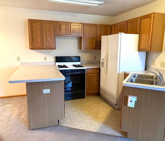 6811 York Place N 4, Brooklyn Center, MN 55429