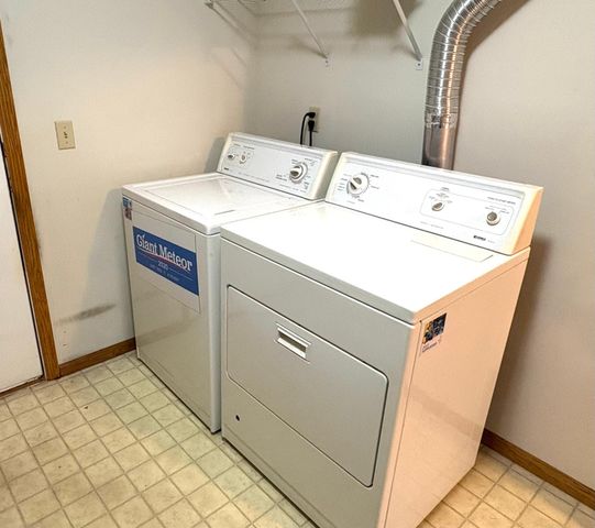 6811 York Place N 4, Brooklyn Center, MN 55429