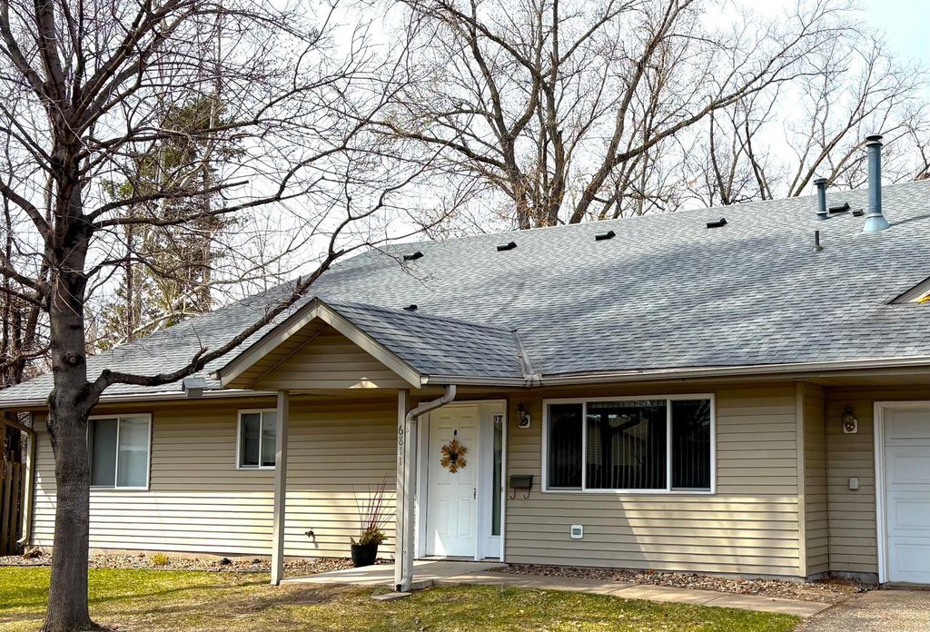 6811 York Place N 4, Brooklyn Center, MN 55429