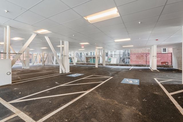 157 Chestnut St 203, Chelsea, MA 02150