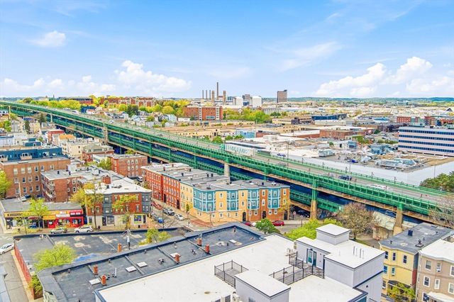 157 Chestnut St 203, Chelsea, MA 02150