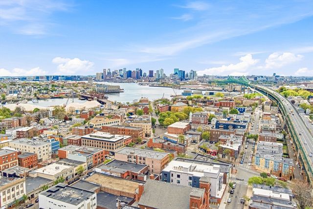 157 Chestnut St 203, Chelsea, MA 02150
