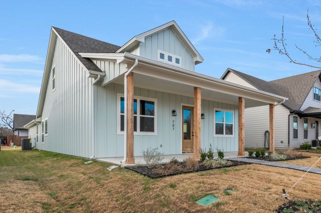 207 W 7th Street, Justin, TX 76247